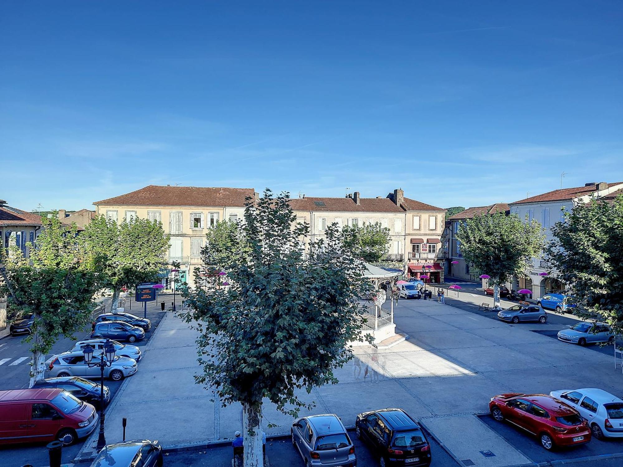 Le Carilloun Apartment Mirande  Exterior photo